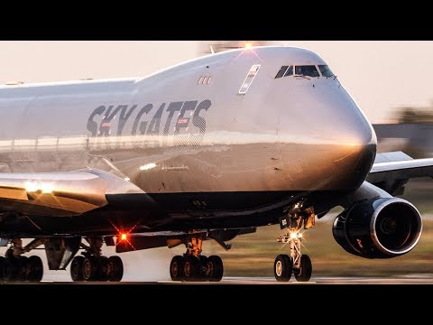 BOEING 747 LANDING in the last sunlight - Skygates Cargo