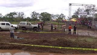 preview picture of video 'Deems Y - Toyota LandCruiser 60 series 2H Diesel 38.5 Bogger - Club 4x4 Panama'