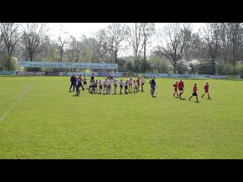 9 apr 2011 Groote Lindt D2 bedankt publiek