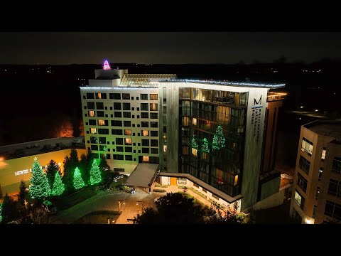 Merriweather Lakehouse Hotel