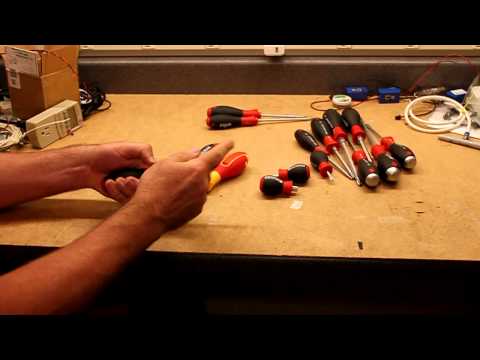 Wiha softfinish screwdriver review - extra heavy duty, bit holders, measuring, and drive-loc