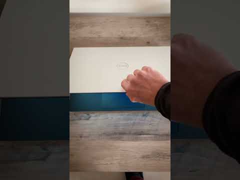 Desembalagem do laptop criativo Dell XPS 17