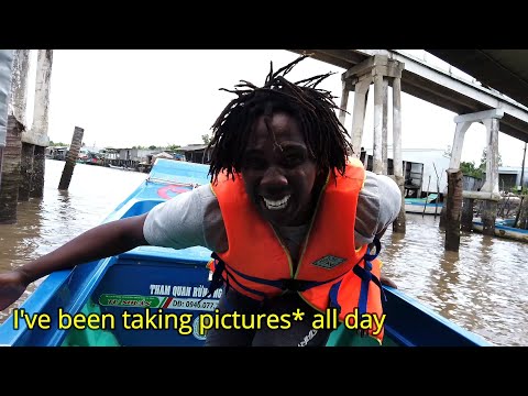 Intense Boat Ride In Vietnam Canals