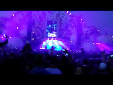 Summerfestival 2013 Hardwell intro mainstage