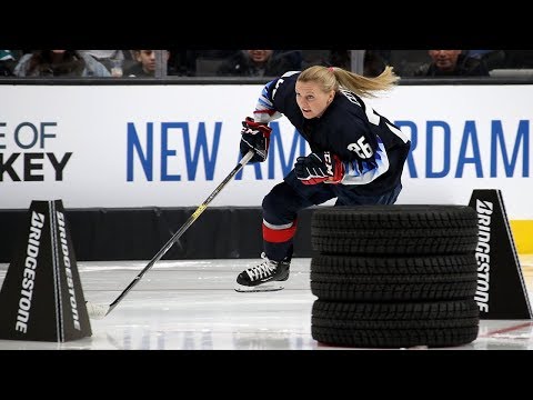 Kendall Coyne Schofield makes history in Fastest Skater