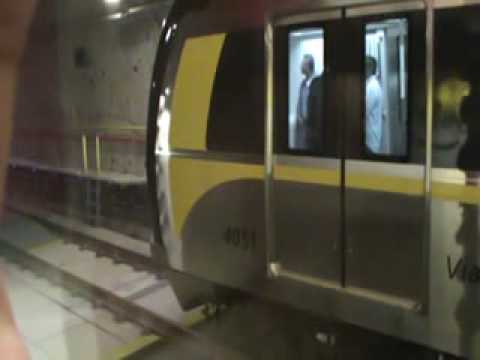 Trem Rotem da Linha 4 Amarela ViaQuatro  Metro de São Paulo