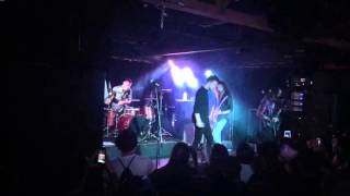 Hands Like Houses: Stillwater (live)