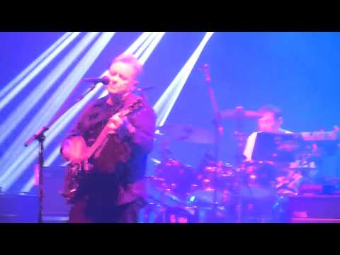 New Order 'Waiting For The Sirens Call' HD @ Manchester, Apollo, 26.04.2012