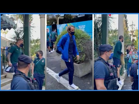 La partenza dell'ITALIA con il pullman AZZURRO (Bonucci, Chiellini, Mancini,  etc.) #Euro2020