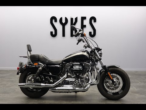 2018 Harley-Davidson XL1200C Sportster 1200 Custom in Black Tempest