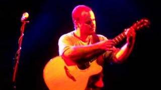Andy Mckee - When she cries