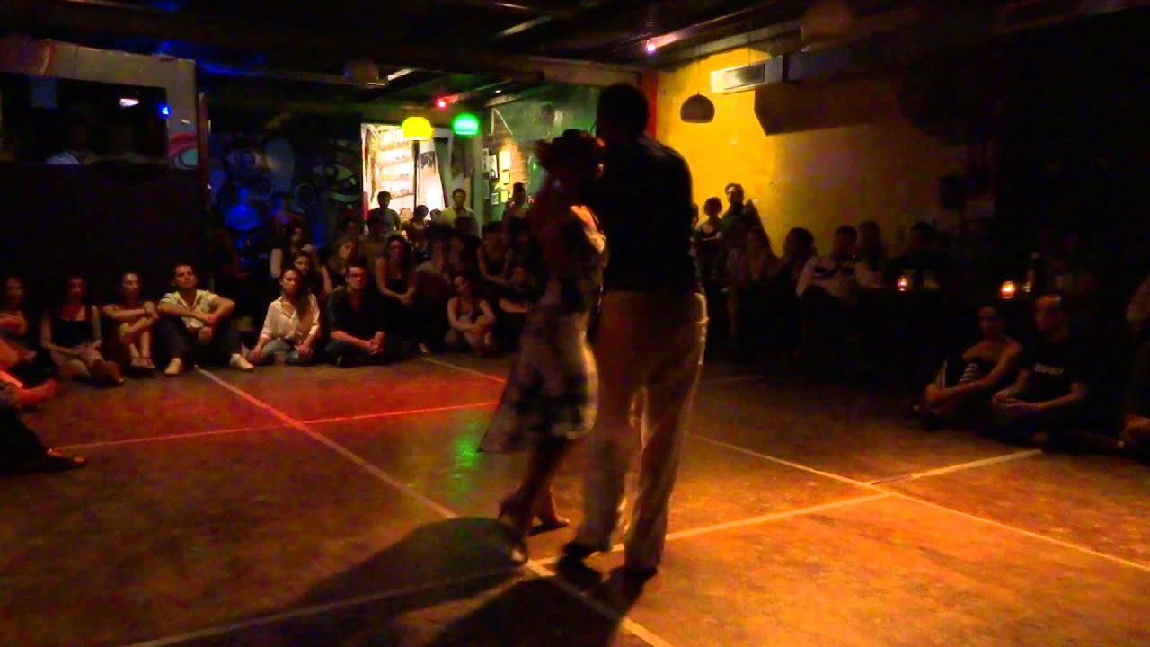 Flaqui Figueroa y Gaby Mataloni en La Mandrilera Milonga - 27/11/2013 - 2/3