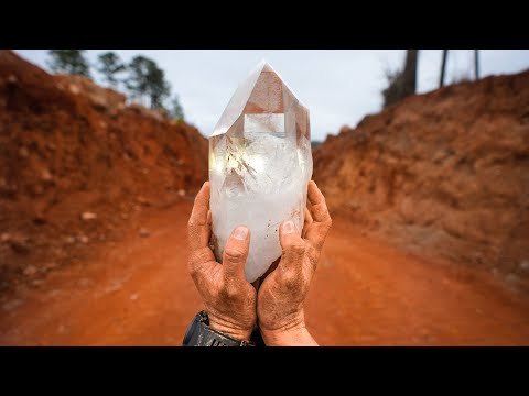 Crystal Hunting Jackpot: YouTubers Strike Gold with Expensive Crystals at a Private Mine!