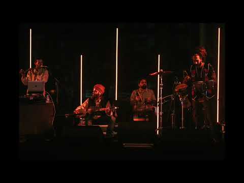 Around The World In 60 Minutes - Clive Vaz & Band (Live) Cafe De Anatolia.