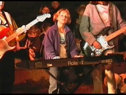 Kids Choir 2000 - In A Thousand Years - Music video - 1999