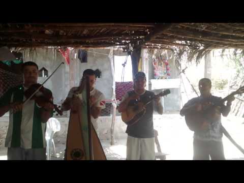 El Jacalito ensayo de grupo hermanos tapia