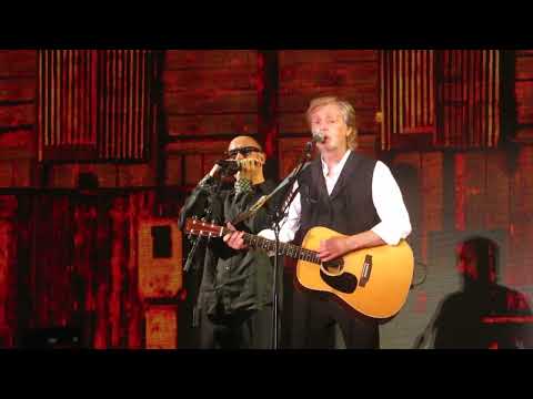 Paul McCartney - Love Me Do (Curitiba 2023)