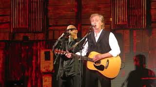 Paul McCartney - Love Me Do (Curitiba 2023)