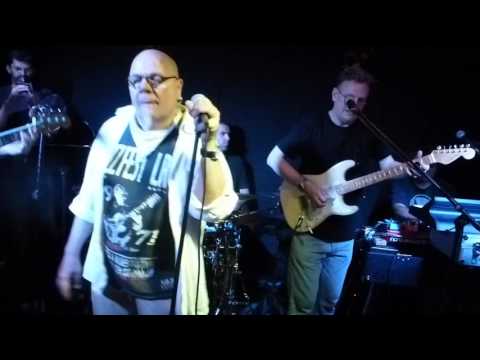 SuperStrut & Peter Kallen - Don't change horses