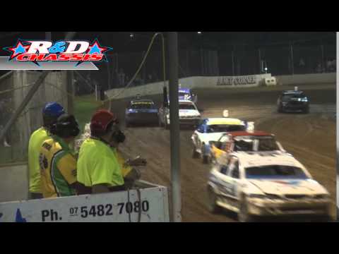 Production Sedans - Heat 17 - Australian Title - Gympie Speedway - 25.04.14