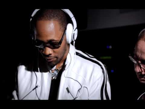 RZA unironically creates a terrible beat for a Guitar Center promo