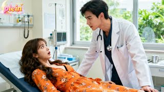 La pauvre fille va chez le médecin…sans imaginer que c’est l’homme de son coup d’un soir!Amour naît!