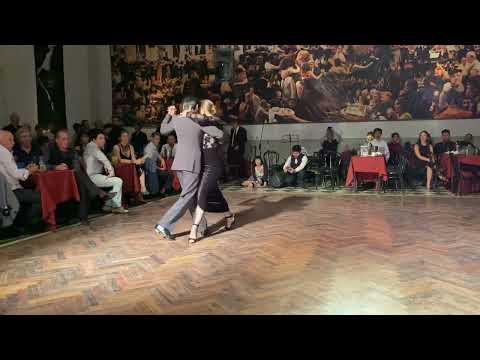 Carla Rossi y Jose Luis Salvo bailan “Una Fija” - Carlos Di Sarli 21-09-2022 en Parakultural #tango