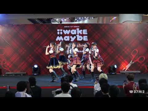 BNK48 - High Tension @ BNK48 13th "Iiwake Maybe" Roadshow Mini Concert [Overall Stage 4K 60p] 230430