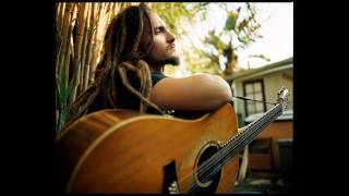 John Butler Trio - Johnny&#39;s Gone(Hotel Room Demo)