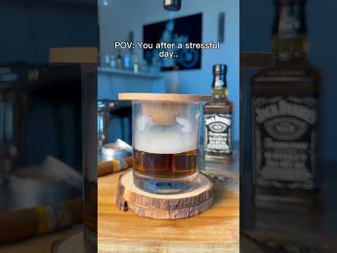 Favourite part of my day🥃#drink #cocktails #whiskey  #whisky  #smoky #classic #oldfashioned