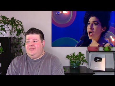 Voice Teacher Reacts to Amy Winehouse - Tears Dry On Their Own