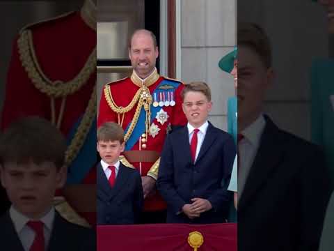 Royal family appear on the balcony | HELLO!
