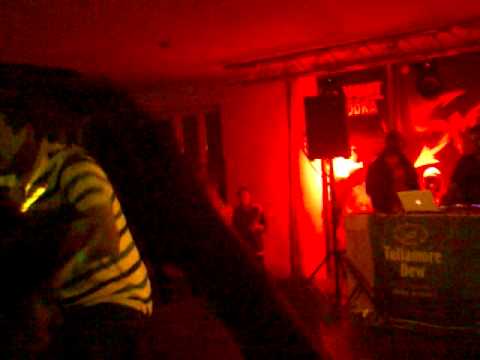 WARM UP TOTO JE HIP HOP 2011 ŽILINA 27.5 - Indy LIVE