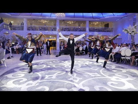 EN IYI ZEYBEK OYNAYAN DAMAT!!! Damatin Muhtesem Zeybek Gosterisi!