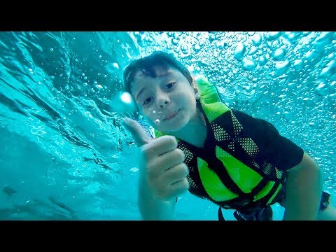 DIVERSÃO NA PlSClNA COM MARCOS E LAURA - Melhores Momentos Brancoala Kids