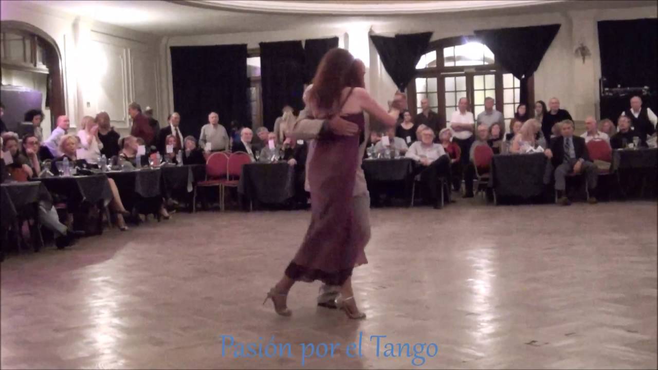 DIANA MESTRE y JORGE FIRPO Bailando la Milonga DE PURA CEPA en LA MILONGUITA