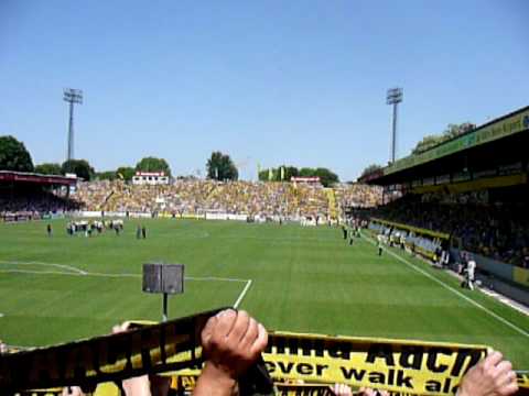 Tschö Tivoli - You never walk alleng