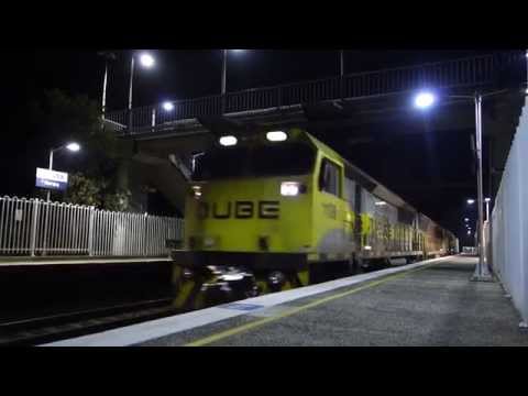 Triple 1100 Class with nearly fully loaded Qube train 1511 - 25/5/15