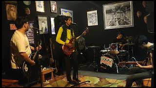 Download lagu MANUSIA TAK BERHARGA (ILFIL) - IMADERU _D'MASIVE COVER #dmasive #dmasiv mp3