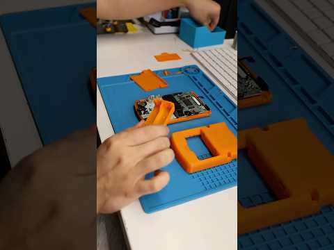 Reviving this Game Boy Color with 3D Printing