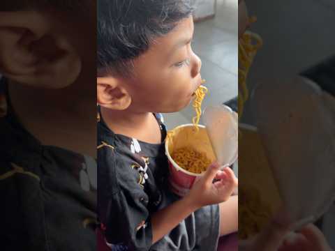 SHAQIL DAN AURORA BORONG POPMIE #shortvideo #minivlog #adayinmylife #couple #funnyvideo #funny