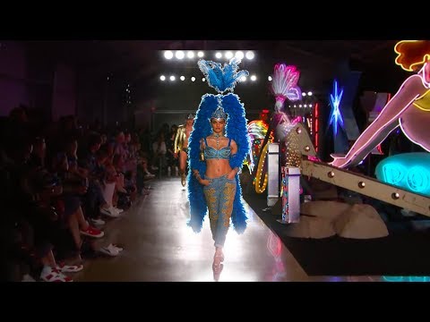 Moschino | Menswear | Spring/Summer 2018 | Womenswear | Resort 2018