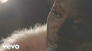 Laura Mvula - She (Live at Century Club)