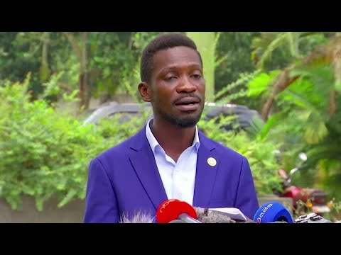 ウガンダのボビ・ワイン氏、早期選挙の結果を拒否 (Uganda's Bobi Wine rejects early election results)
