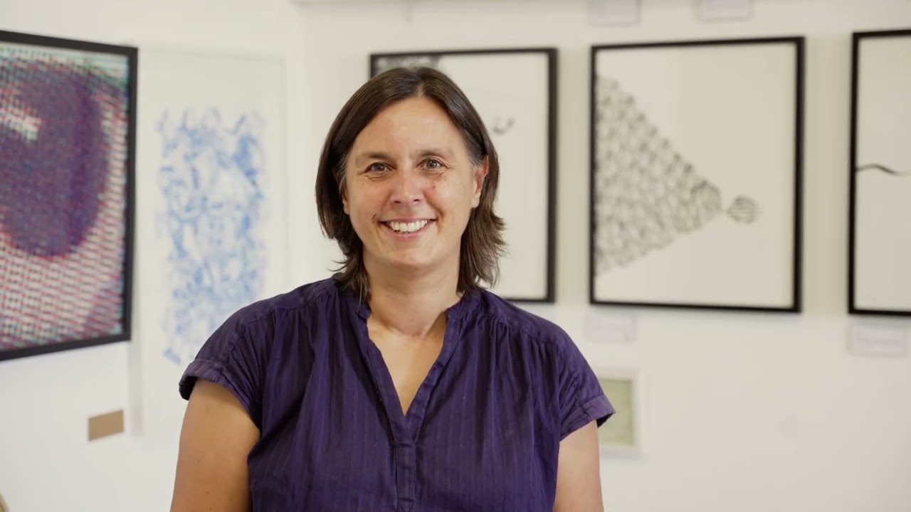 Découvrez l’univers fascinant de la gravure artisanale aux côtés de Valérie - Vidéo