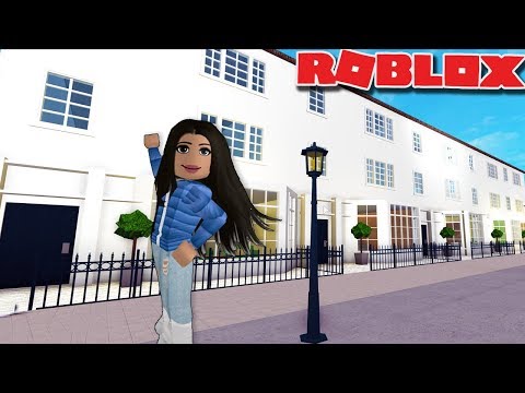 I MADE MY REAL HOUSE ON BLOXBURG | Roblox Bloxburg London House Tour Video