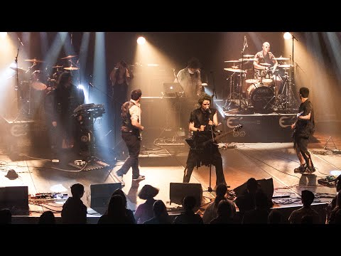 ADOPTE UN ZOMBIE + I LIKE TO ZOMBIE (On fait la Macarena au Bataclan avec des pom-pom girls) - 2013