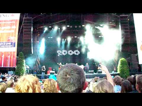 Gorki - Mia live @ Marktrock Leuven 2011