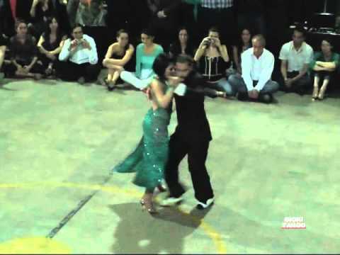  Cristina Sosa  and  Daniel Nacucchio  are  dancing  to  the  milonga  "  Zorzal  "  by  Carlos di Sarli