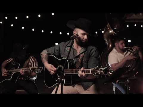 DE MI VIEJO - CARIN LEON  (LYRIC VIDEO)